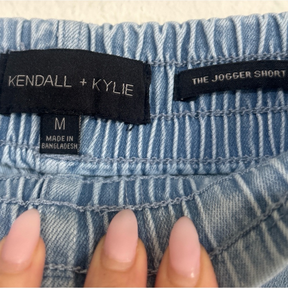 Kendall + Kylie Light Wash Denim Drawstring Frayed Hem Jogger Shorts - Picture 2 of 8